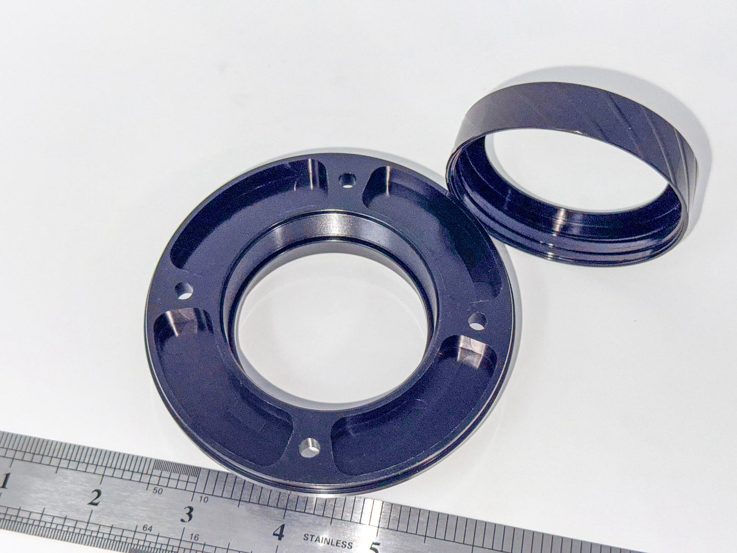 Kozmo Bear Claw™ Rocket Motor Thrust Plate Retainers - 3 HOLE